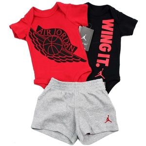Nike Air Jordan Baby Boy 3 Piece Set Size 0/3 M
